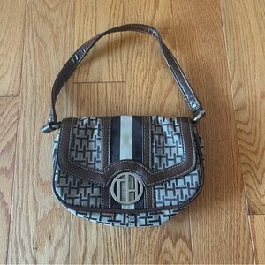 ✨3/$30✨ Tommy Hilfiger Small Brown Purse